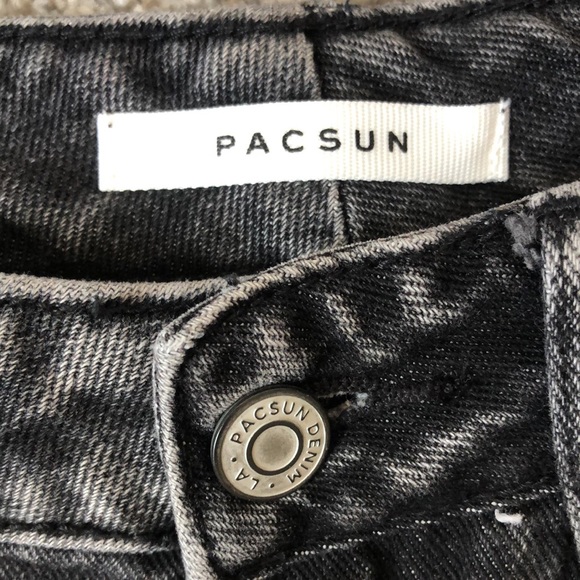 PACSUN Black Distressed Denim Jeans Size 24x27 Mom Jean Cut! - Picture 3 of 6